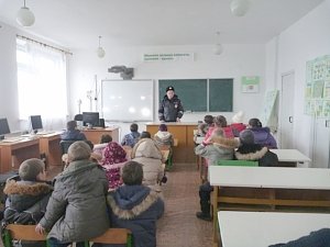 В Советском районе сотрудники ГИБДД проводят профилактические встречи с родителями школьников