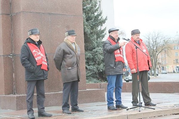 Всероссийская акция протеста «ЗА достойную жизнь!» прошла в Пскове