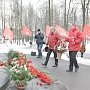 Коммунисты Иванова возложили цветы к памятнику М.В. Фрунзе