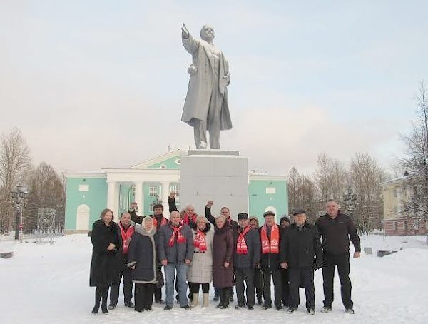 Непомерная квартплата – за молчание расплата. Акция протеста коммунистов Ленинградской области