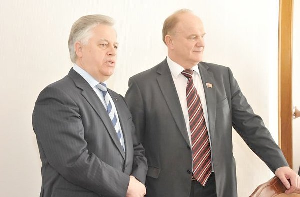 Лидер украинских коммунистов Петр Симоненко поздравил Г.А. Зюганова с с 23-й годовщиной ІІ восстановительного Съезда КПРФ