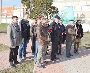 Евпаторийцы почтили память русских воинов погибших в годы Крымской войны