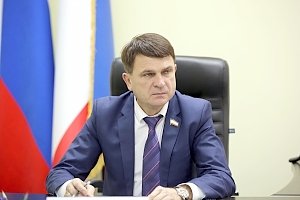 Глава парламентского Комитета по ЖКХ Леонид Бабашов провел личный прием граждан