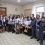 Бахчисарайские школьники подарили музыкальный концерт крымским спасателям
