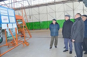 Министр промышленной политики РК Андрей Васюта провел рабочую встречу с руководством Евпаторийского авиаремонтного завода