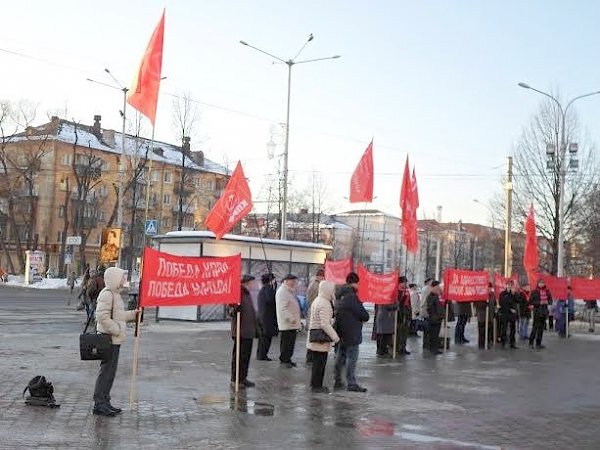 Без сильной армии – нет могучей России! Акция КПРФ в Перми