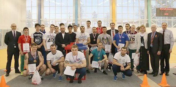 В городе Муравленко Ямало-Ненецкого автономного округа комсомольцы организовали праздник спорта