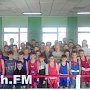 В Керчи прошёл праздничный турнир по боксу