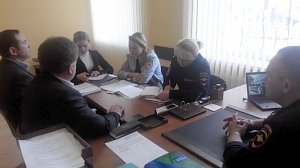 Сотрудники полиции и представители администрации Ленинского района обсудили мероприятия по профилактике детской преступности