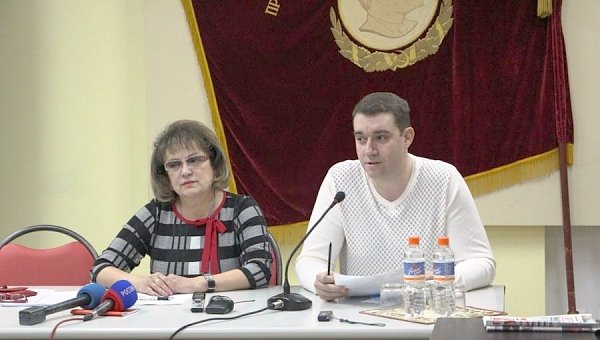 Саратов. О.Н. Алимова и А.Ю. Анидалов провели пресс-конференцию
