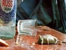 Помощник Аксенова принес для главы Крыма 4 бутылки «палёнки»