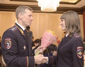 Александр Горовой провел традиционный предпраздничный приём с женщинами – сотрудниками МВД России