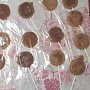 В Крыму «дамские угодники» украли 15 коробок конфет