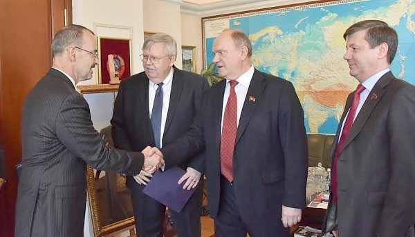 Г.А. Зюганов встретился с послом США в России Джоном Теффтом