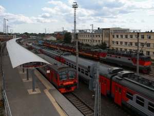 График движения пригородных поездов изменится на два дня