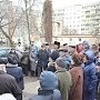 Депутат-коммунист Олег Лебедев продолжает встречи с избирателями, на которых рассказывает об экономической программе и законопроектах КПРФ