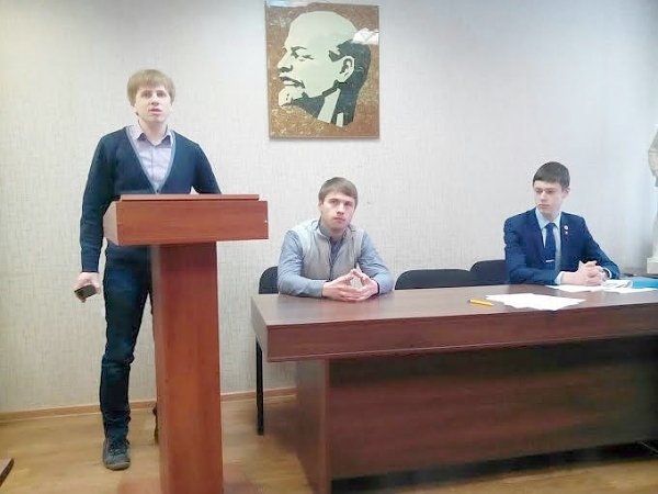 Ивановские комсомольцы открыли школу молодого коммуниста