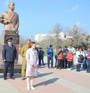 Олеся Харитоненко вручила грамоты участникам самообороны