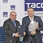 Сергей Аксёнов в Столице России подписал соглашение о сотрудничестве с ИТАР-ТАСС