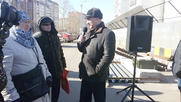 Москва. Жители «дома с трещиной» и Валерий Рашкин продолжают бороться против незаконного строительства