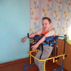 Забайкальские коммунисты оказали помощь в приобретении ходунков для мальчика-инвалида