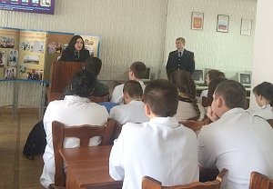 Правоохранители Симферополя проводят со студентами лекции по профилактике наркомании