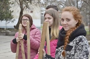 По инициативе Светланы Савченко в поселке Грэсовский прошёл общенародный субботник