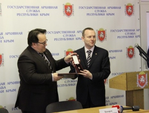 Бахарев наградил победителей конкурса творческих работ