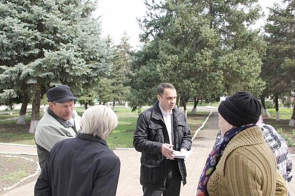 Краснодарский край. Депутат-коммунист Павел Соколенко провел несколько встреч с селянами