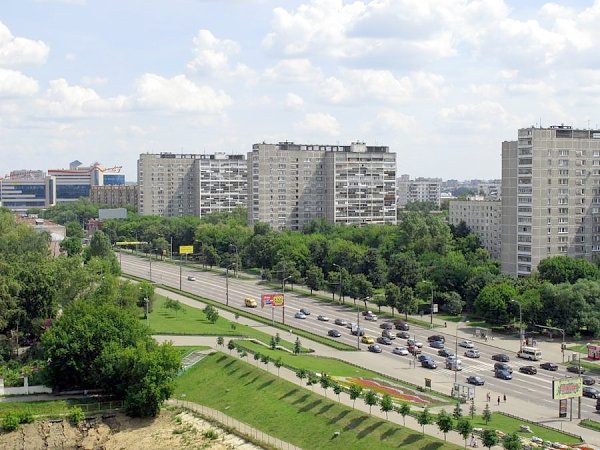 Депутат Мосгордумы в ответ на идею переименовать улицу Халтуринскую предложил осудить Петра I