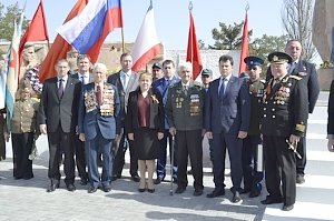Армянск празднует 72-ю годовщину освобождения города от немецко-фашистских захватчиков