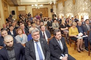 Республика празднует вторую годовщину со дня принятия Конституции российского Крыма
