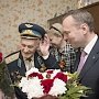 Константин Бахарев поздравил с Днем освобождения города керченского ветерана-фронтовика