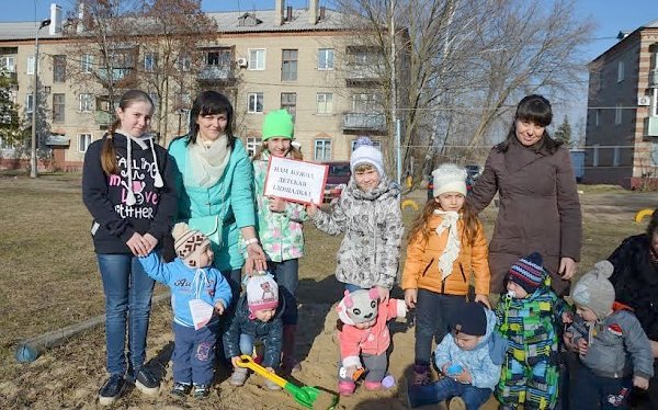 «Помогите нашим детям». Молодые мамы подмосковного города Коломна обратились за помощью к депутату-коммунисту А.Ю. Русских