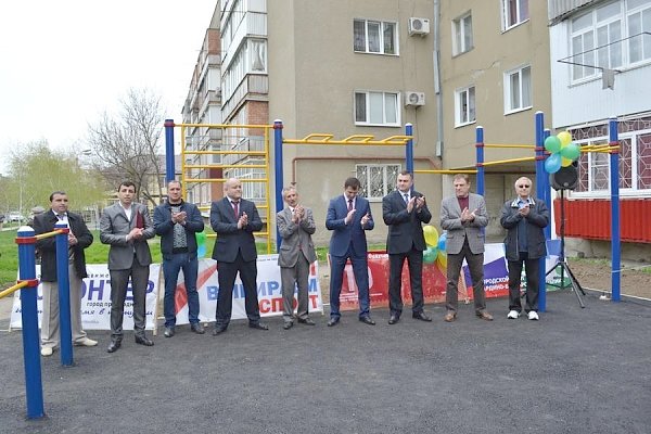 При поддержке депутата Госдумы Анатолия Бифова открылась третья воркаут-площадка в Кабардино-Балкарии