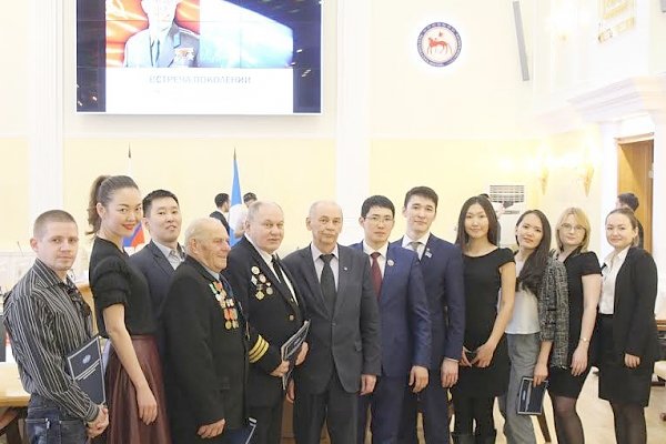 Республика Якутия. Комсомольцы провели встречу с почетными работниками авиации