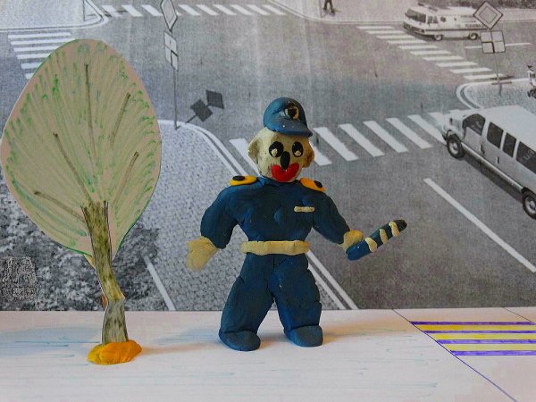 В городе Симферополе стартовал конкурс детского творчества «Полицейский Дядя Степа»