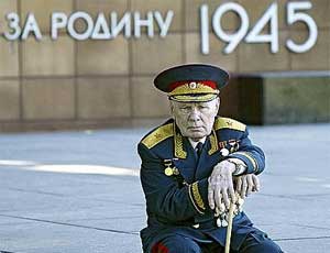 Севастопольские власти решили поздравить ветеранов с Днем Победы за счёт Москвы