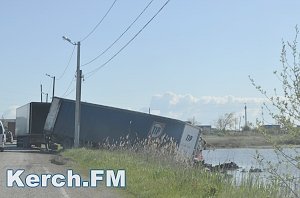 В Керчи перед переправой ДТП