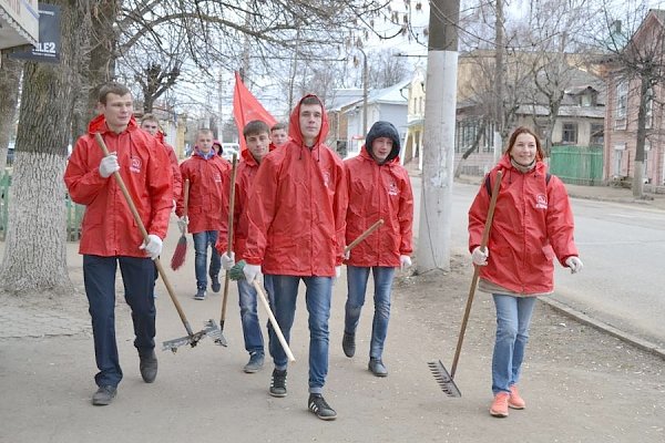 Коммунисты Костромы провели ленинский субботник