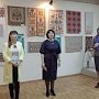 В музее Ставропольского края представлена уникальная коллекция восточнославянской вышивки и одежды из фондов Крымского этнографического музея