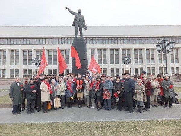 Калуга. Ленин жил, Ленин жив, Ленин будет жить