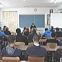 Сотрудники симферопольской полиции приглашают ребят на учебу в образовательные учреждения МВД России