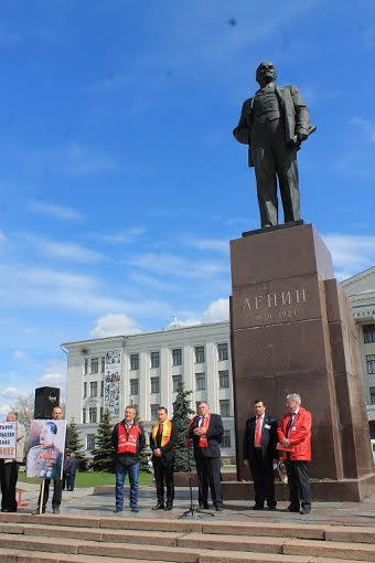 Псковские коммунисты отпраздновали Красный Первомай