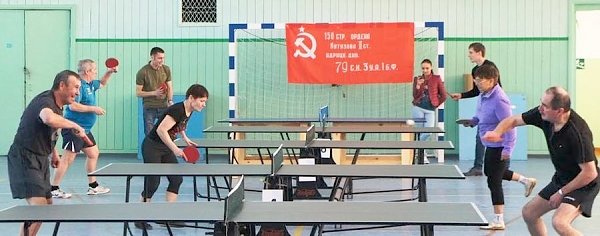 Курган. Коммунисты приняли участие в организации турнира по настольному теннису между ветеранов