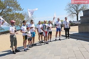 Через Керчь проехали участники велопробега Сталинград-Севастополь
