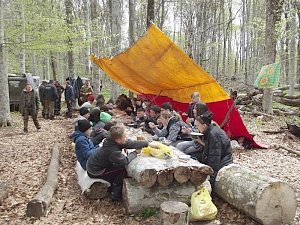 Крымские казаки провели «школьный десант» к местам партизанской славы.