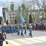 Спасатели МЧС России приняли участие в Параде Великой Победы в городе Керчь.