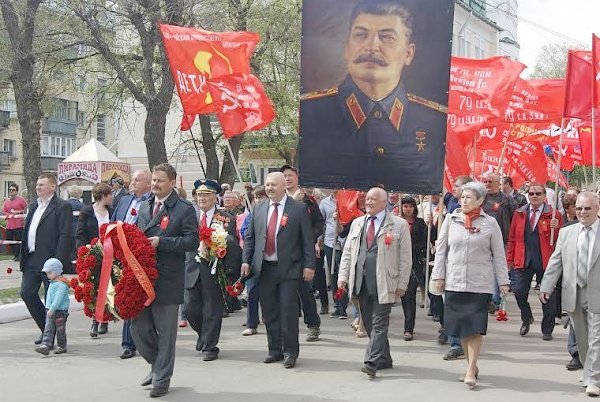 Кировские коммунисты отметили День Победы