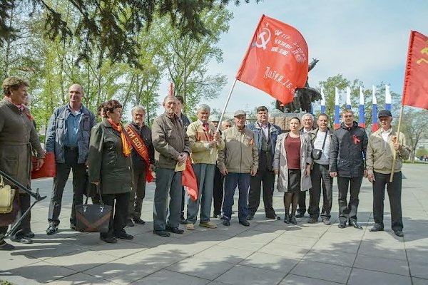 КПРФ в Хакасии отмечает День Победы и поздравляет с праздником земляков